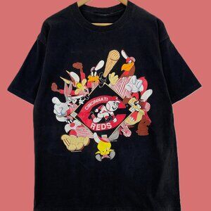 LOONEY TUNES X CINCINATTI Reds T-shirt, Cincinnati Baseball shirt